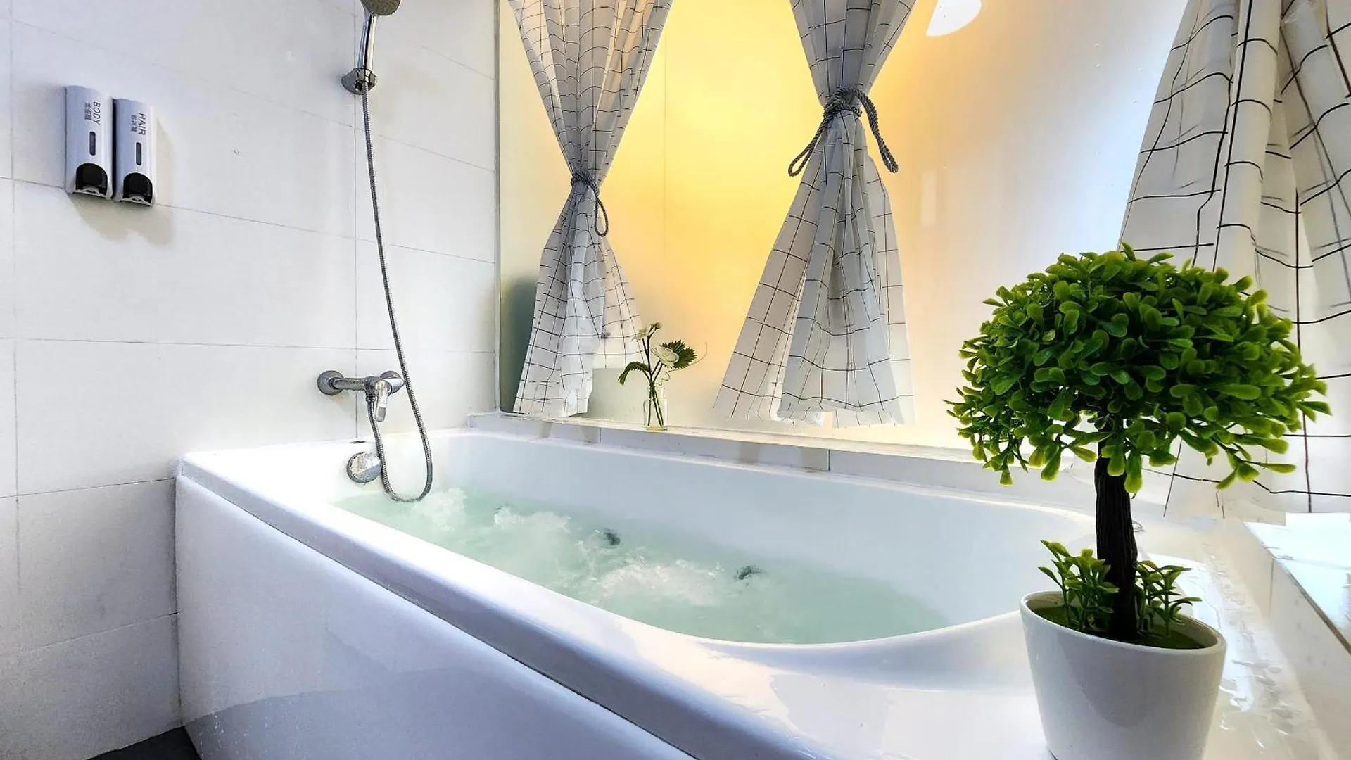 Loft Suite Central City 2Br Jb Ciq 7Pax Johor Bahru 0*,  Malaysia